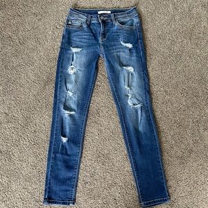 KanCan distressed jeans sz 7/27